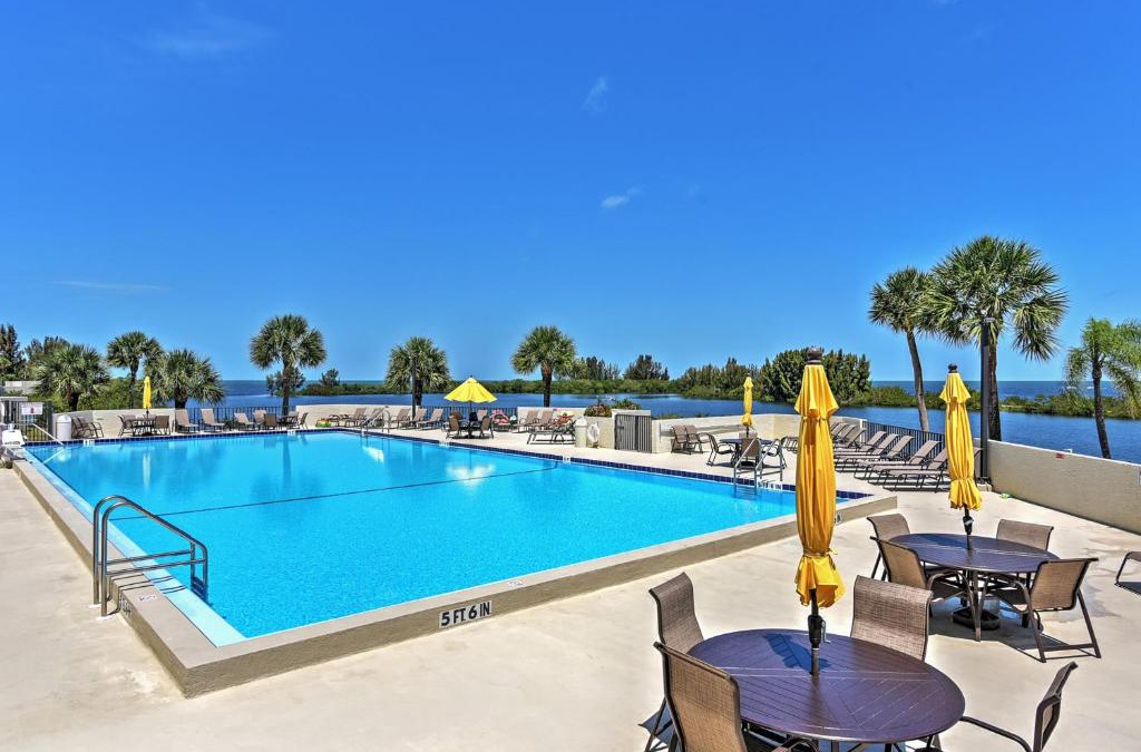 Hudson Apartment | Private Beach Access Hudson Resort Condo!