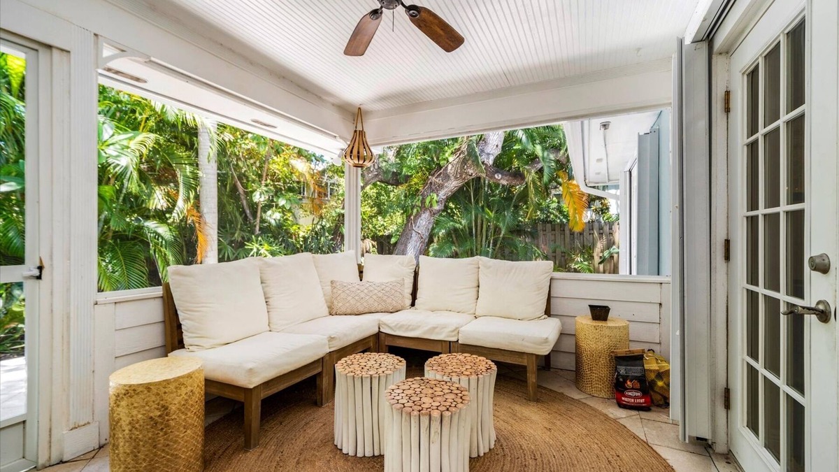 Summerplace House | Private Beach Access, Fast WiFi, EV Charger, Dogs Welcome!