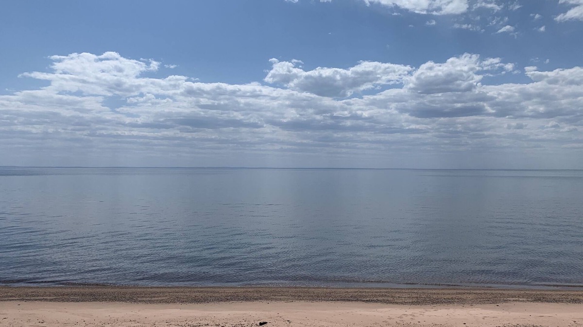 La Pointe House | Private Beach and Endless Water