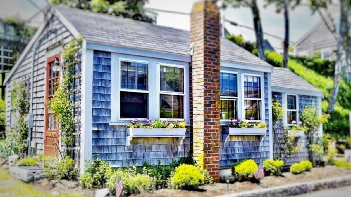 Siasconset House | Private Beach Cottage in Historic Sconset!