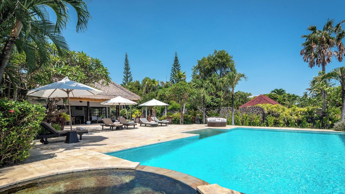 Dencarik Villa | Private Beach front Villa 12p: Accomplish your body and soul!