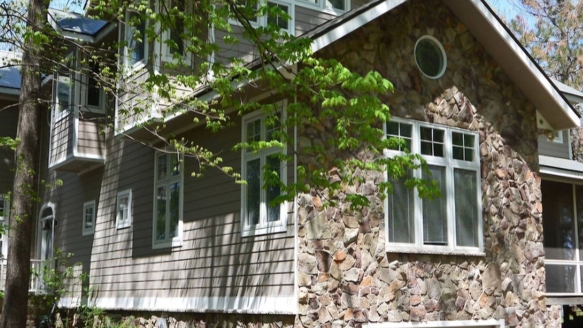 Bridgman House | Private Beach on 10 acres. Custom built. Secluded yet close to Harbor Country.