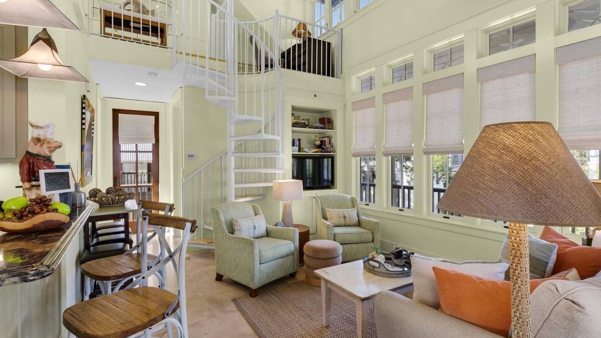 Rosemary Beach Cottage | PRIVATE BEACH/POOL ACCESS-Whimsical Getaway-Newly Refurbished-2 Bikes