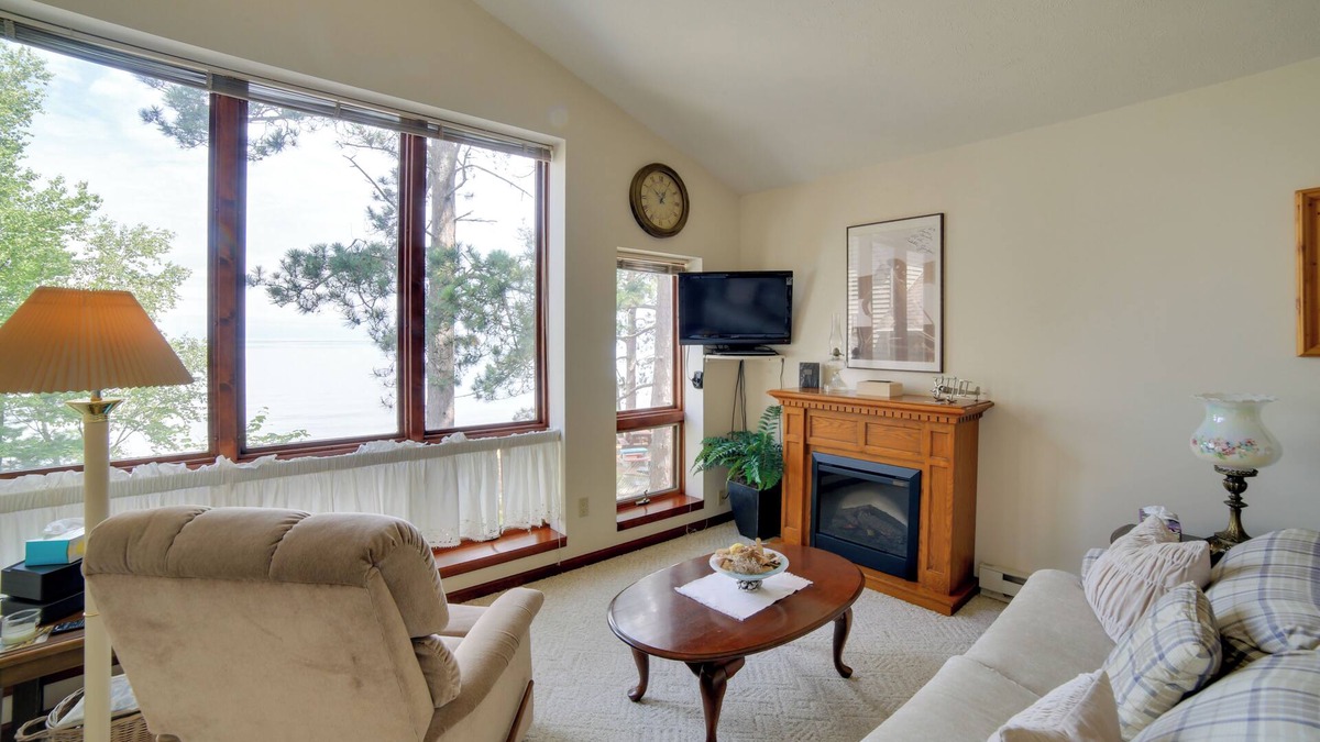 Big Bay House | Private Beach! Year-Round Lake Superior Retreat