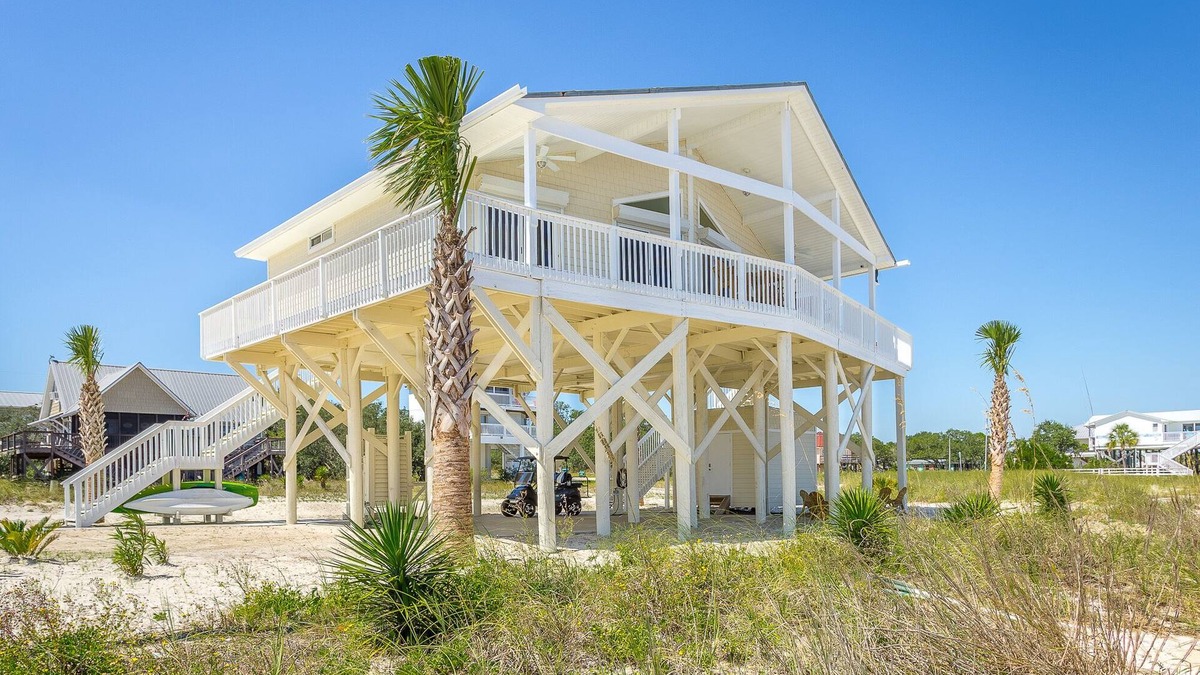 Alligator Point House | Private Beachfront w/Sauna, Hottub, Golf Cart, Kayaks, Paddle Boards & Bikes +