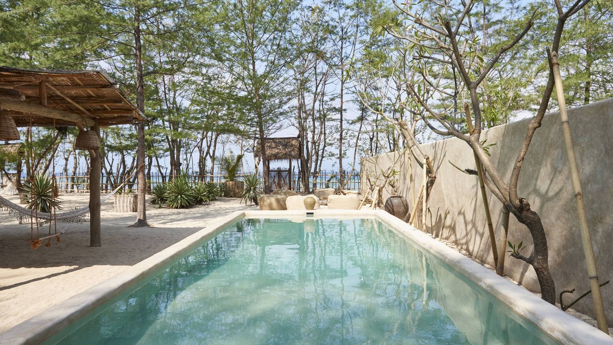 Gili Meno House | Private Beachfront Home in Gili with the Best Snorkeling Spot at Your Doorstep
