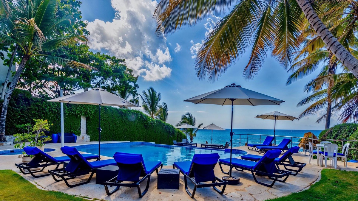 Los Brazos Villa | PRIVATE BEACHFRONT VILLA - Fully Loaded! - Mara Serena
