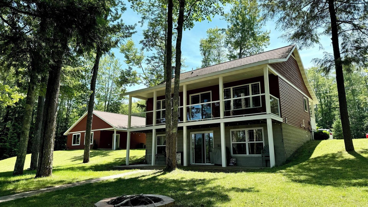 Wetmore House | Private, Beautiful Lake Front Home in Prime Location