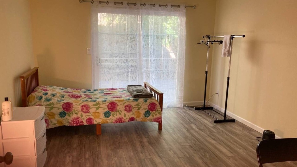 Pacheco House | Private Bedroom in a house