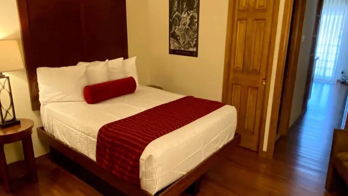 Avon Hotel | Private Bedroom in Shared Unit - Beaver Creek - 3/21 to 3/28/25