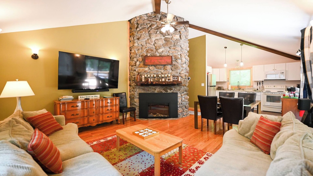 Plymouth House | Private Brookside Getaway
