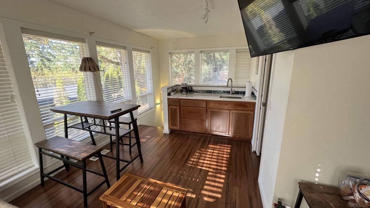 Bull Mountain Apartment | Private Bull Mountain Apartment
