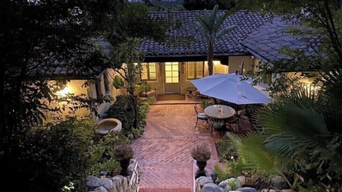 Pasadena House | Private Bungalow @ 5 Stars Resort 1 room 1 bath luxury suite with parking