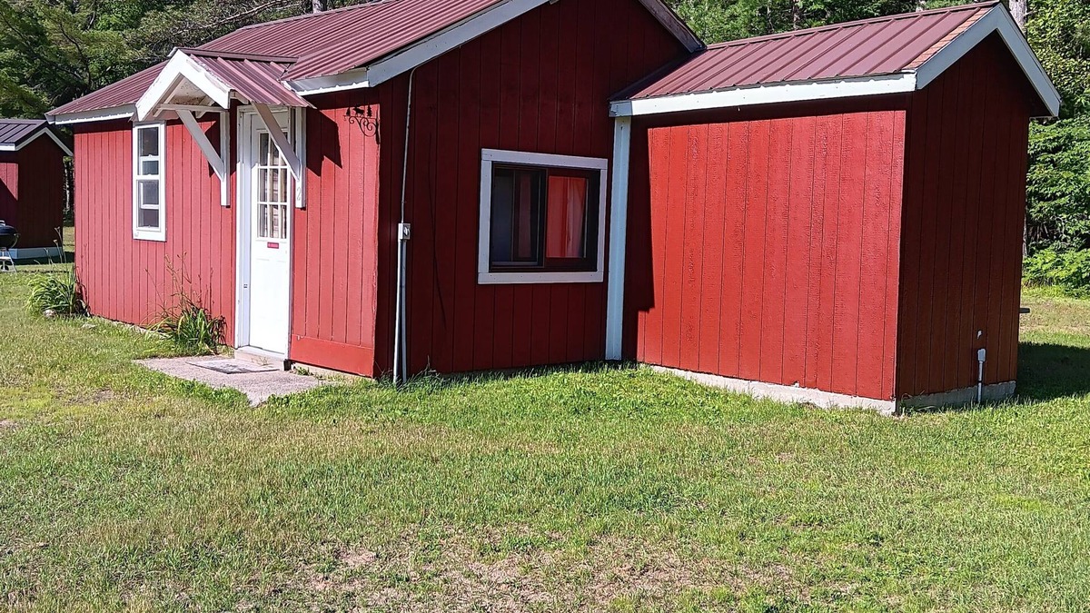 Manistique Cabin | Private Cabin 2 between munising and manistique