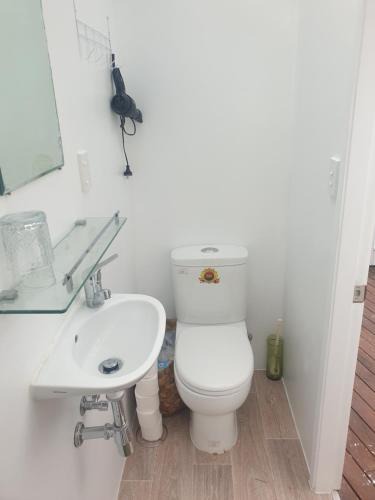 The Gardens House | Private cabin Close to airport