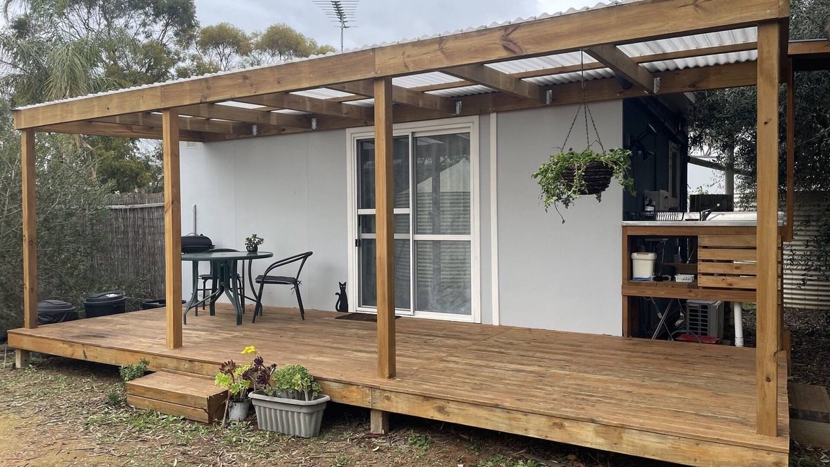 Greenways Landing Cabin | Private Cabin, Modern styled self contained in a peaceful area.