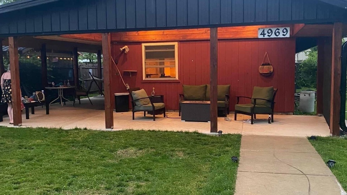 Geneva-on-the-Lake Cabin | Private cabin that sits on fenced in one acre lot. (Dog friendly)