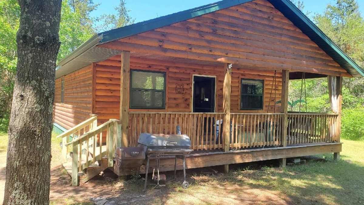 Eau Claire County Cabin | Private cabin with direct ATV/UTV trail access