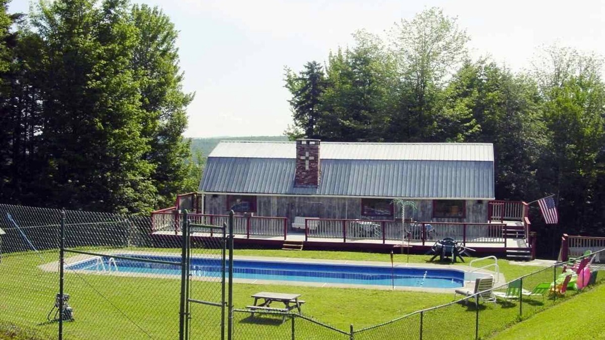 Troy Cabin | Private camp- with private inground pool & hot tub, views, privacy, amazing
