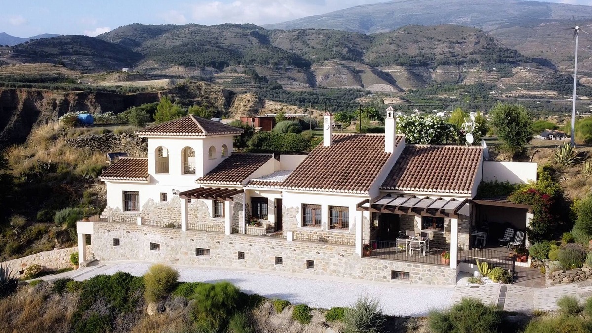 Beznar House | Private Casa Rural Retreat, Stunning Lake View, Lecrin Valley