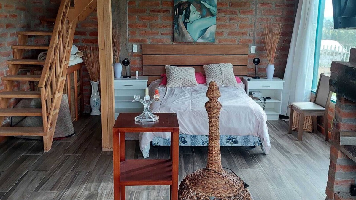Checa Cottage | Private Casita near UIO airport
