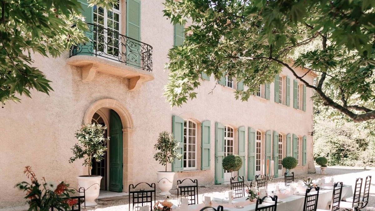 Lamanon House | Private castle with swimming pool in Provence