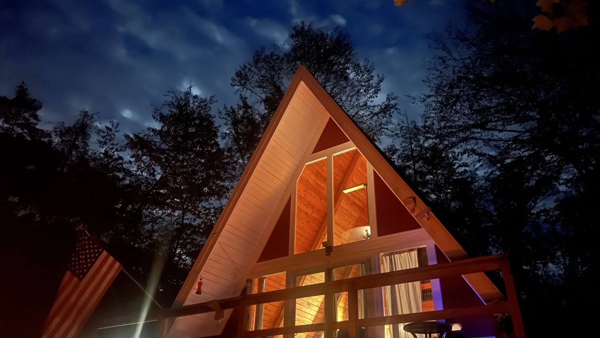 Centre Hall Cabin | Private & Charming A-Frame Cabin Near Penn State & Outdoor Adventures