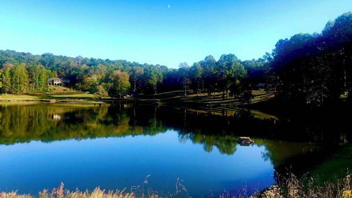 Clarkesville House | PRIVATE ! Charming Lake house on 20 acre private lake with sunset vi