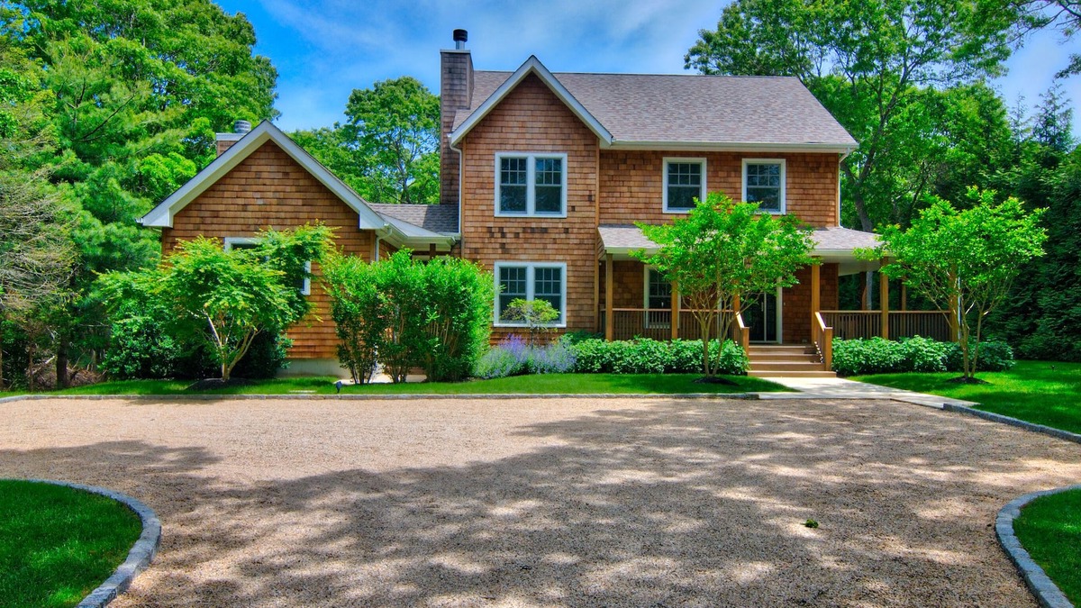 Wainscott Other | Private, Charming, Lovely Farmhouse in Wainscott, East Hampton