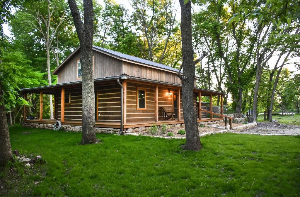 Elmdale House | Private Chase County Cabin on Middle Creek!