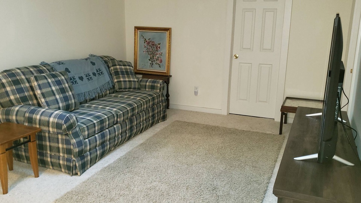 Pocono Pines House | Private cheerful 3 bedroom home