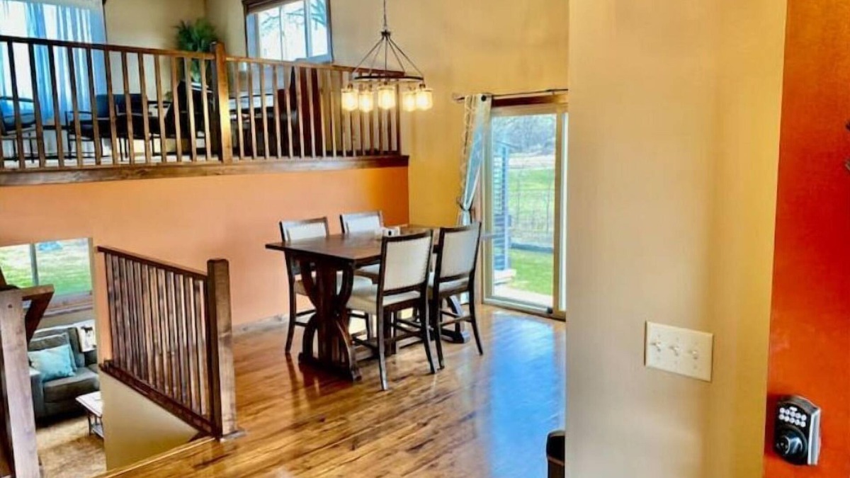 St. Cloud House | Private & cheerful 4 bed & 2 bath home w/ parking in Saint Cloud, MN!
