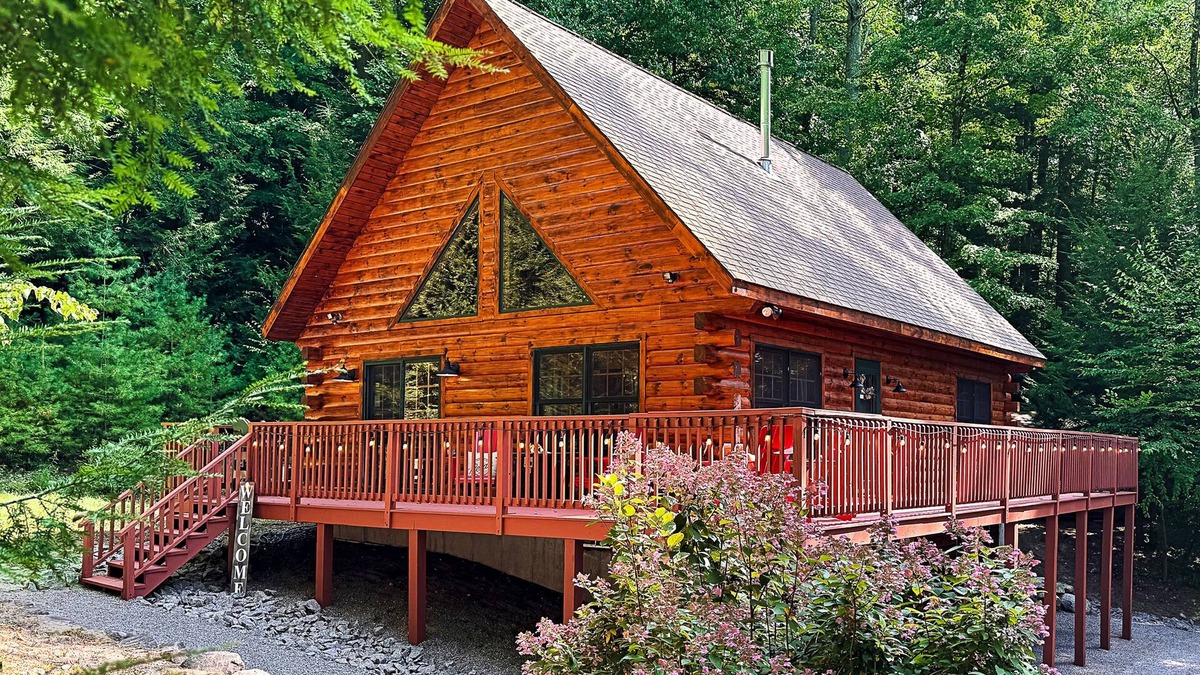 Chestertown House | Private child-friendly home with game room, high-speed WiFi, and wraparound deck