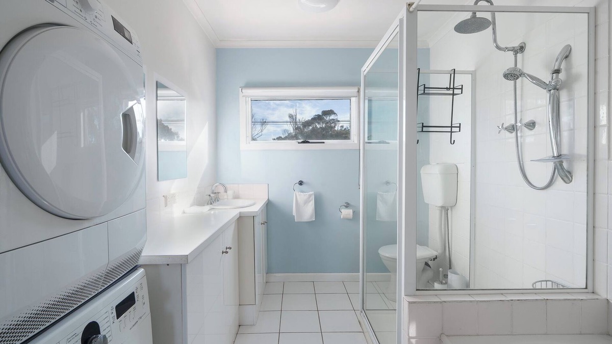 Ocean Grove House | Private Coastal Apartment with A/C & Fireplace