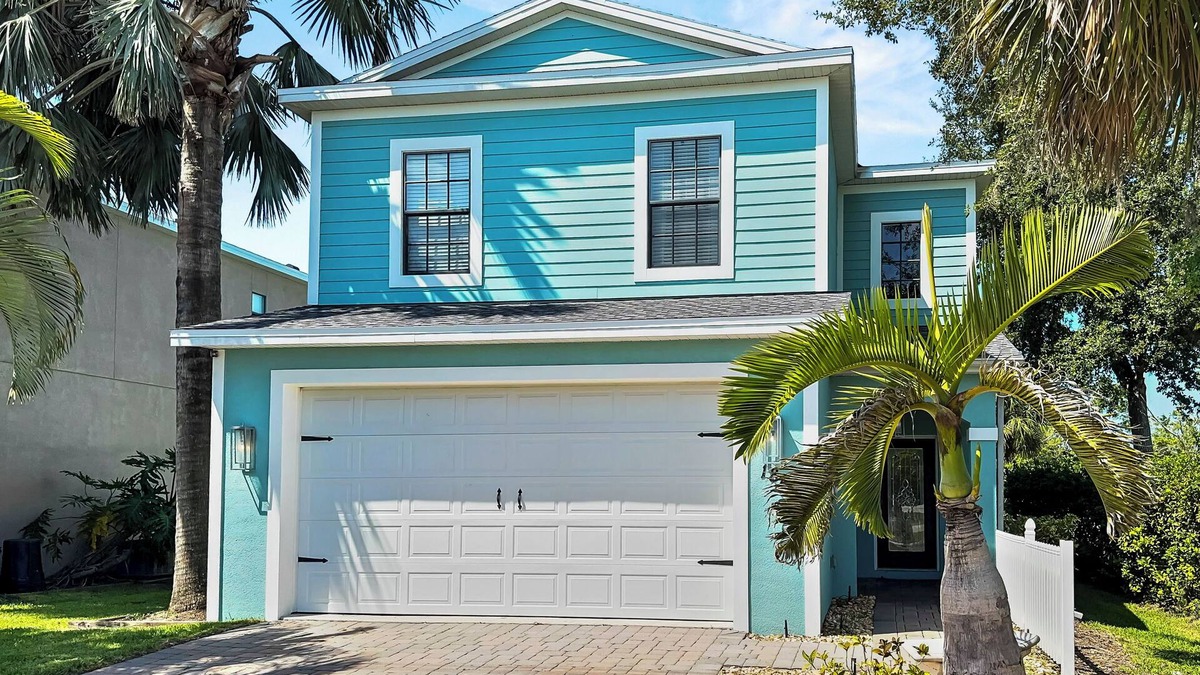 Laurel House | Private Coastal Home in Nokomis with Private Pool