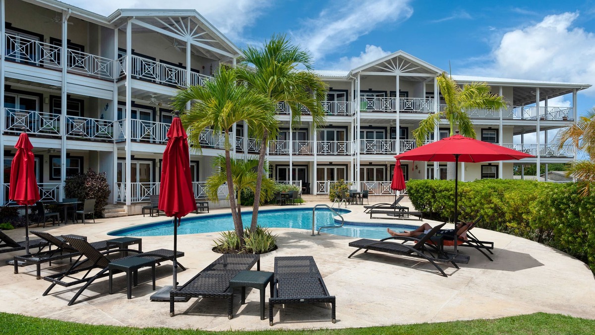 Weston Apartment | Private Condo, Sea View & Walk To The Beach!