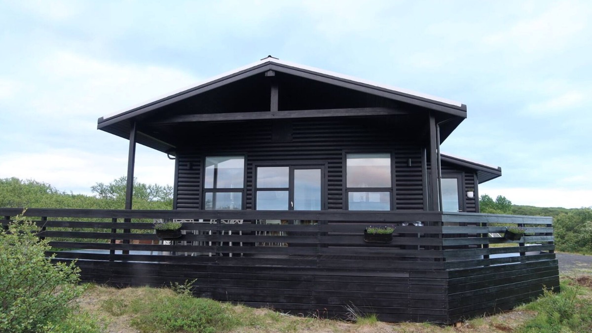 Borgarnes Cabin | Private cottage in West Iceland, Breathtaking surroundings - Glacier views!