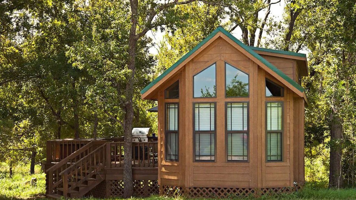 Washington House | Private Cottage in the woods with Hot Tub