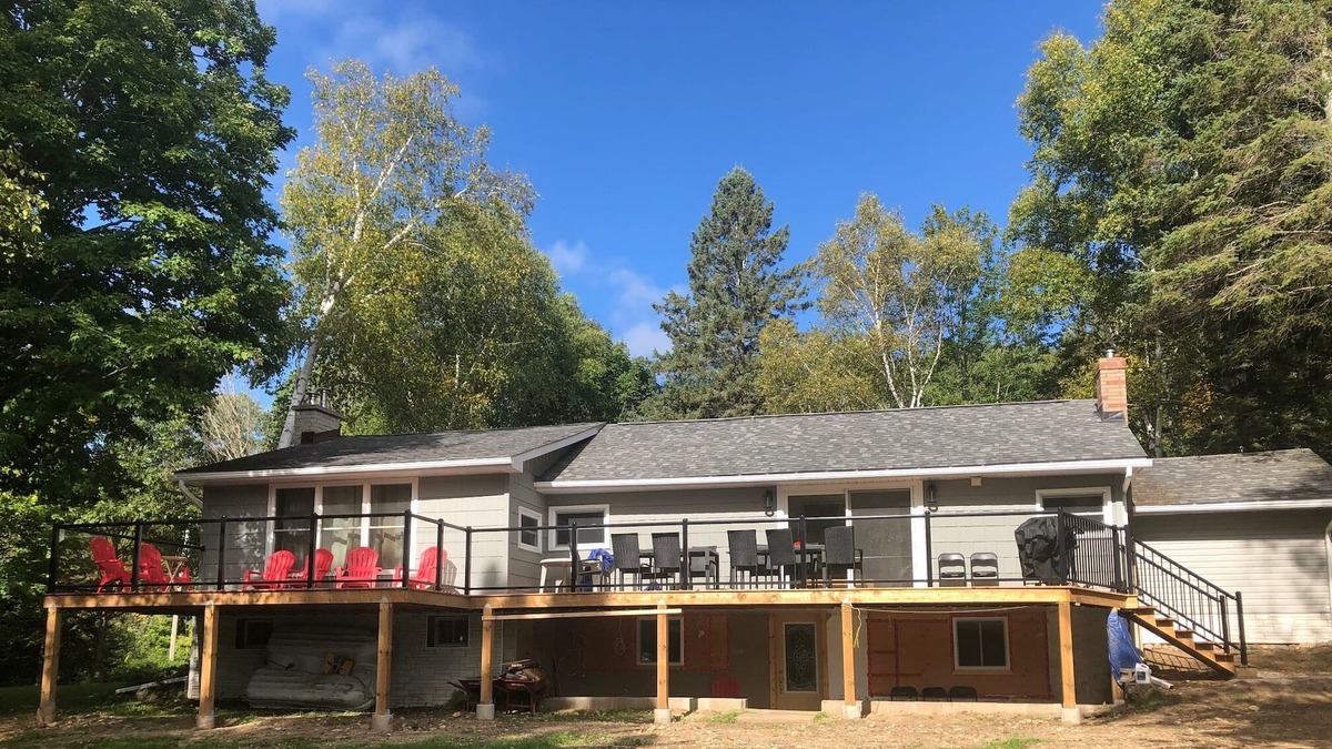 Harcourt House | Private Cottage on Lake Cardiff