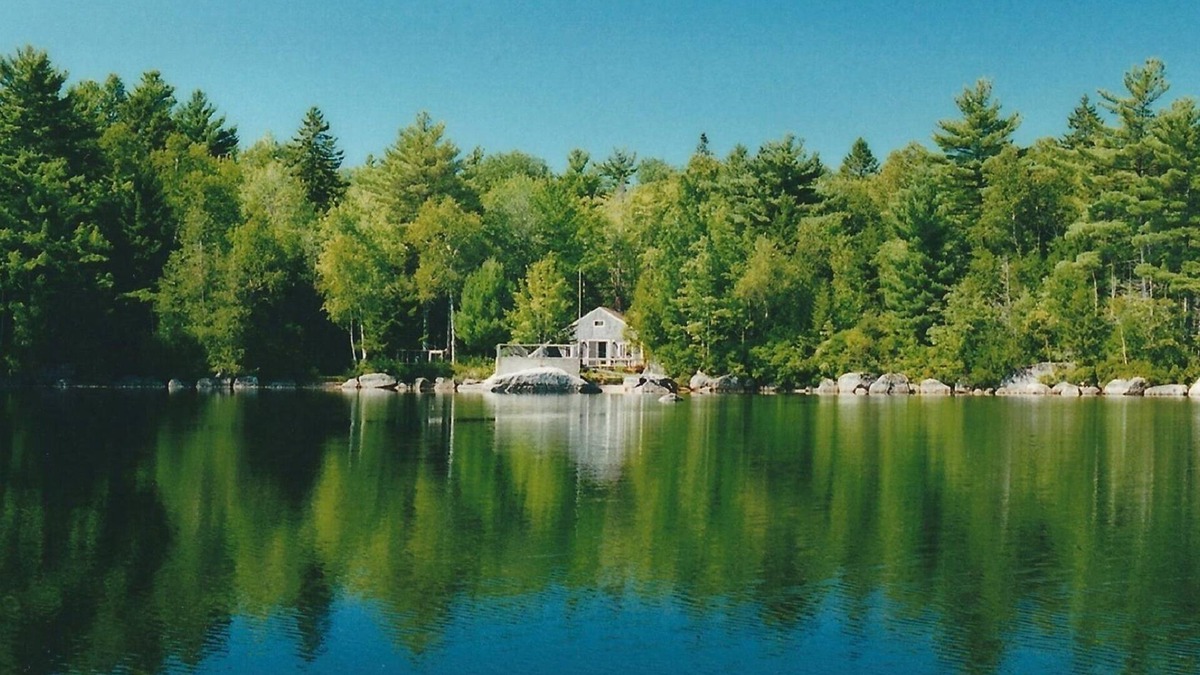 Franklin Cottage | Private cottage on the lake
