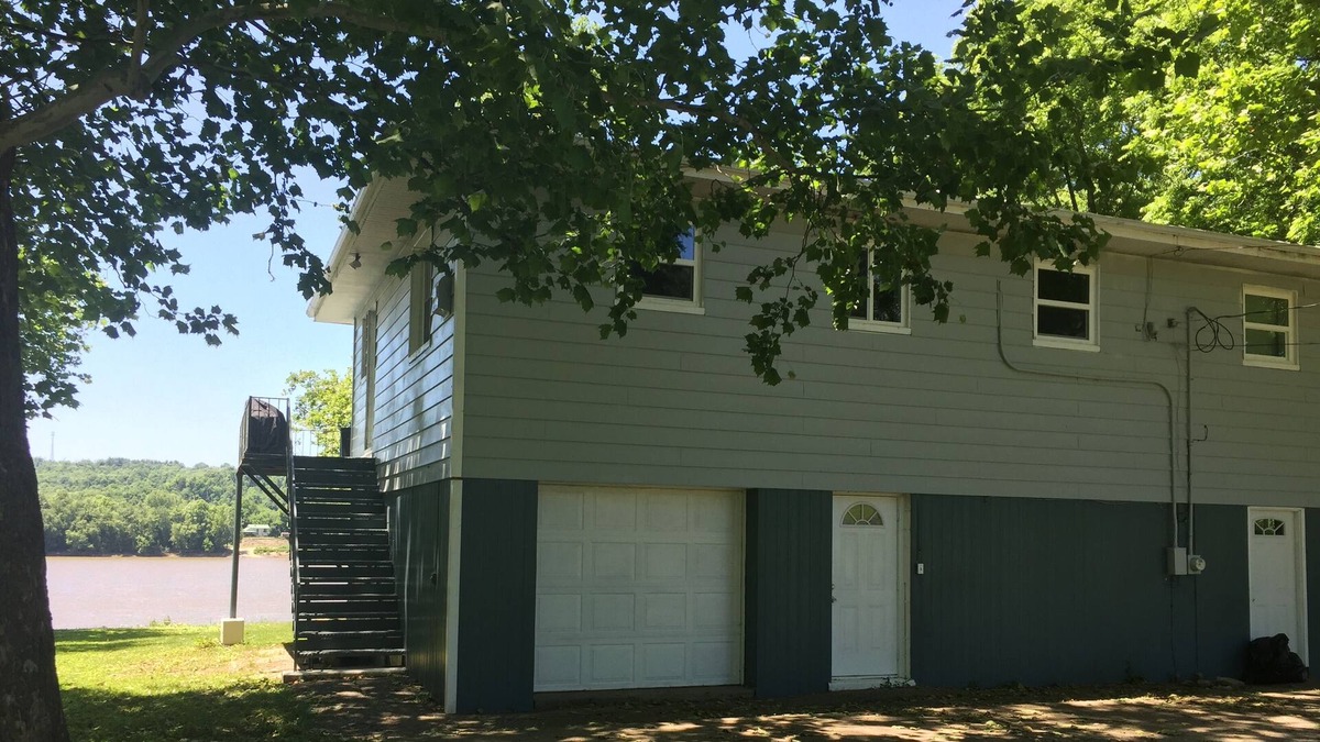 New Richmond Cottage | Private Cottage on the River