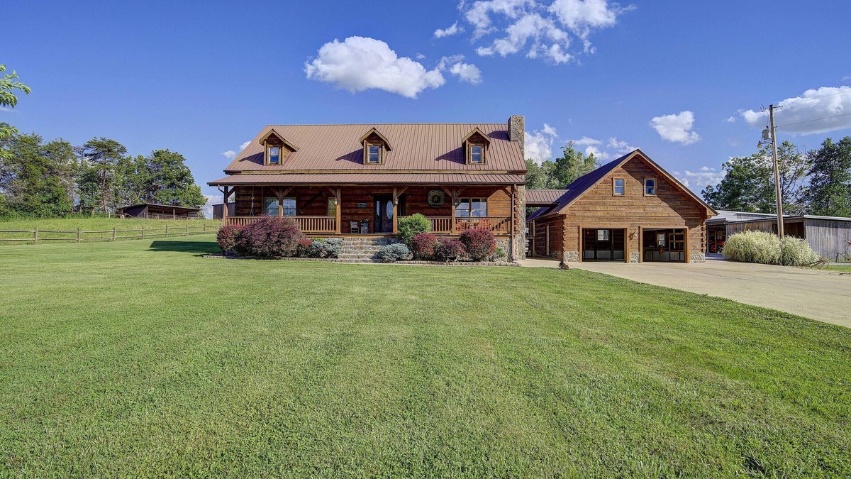 Mohawk Cabin | Private country cabin with all the amenities. Inground pool & stocked fish ponds