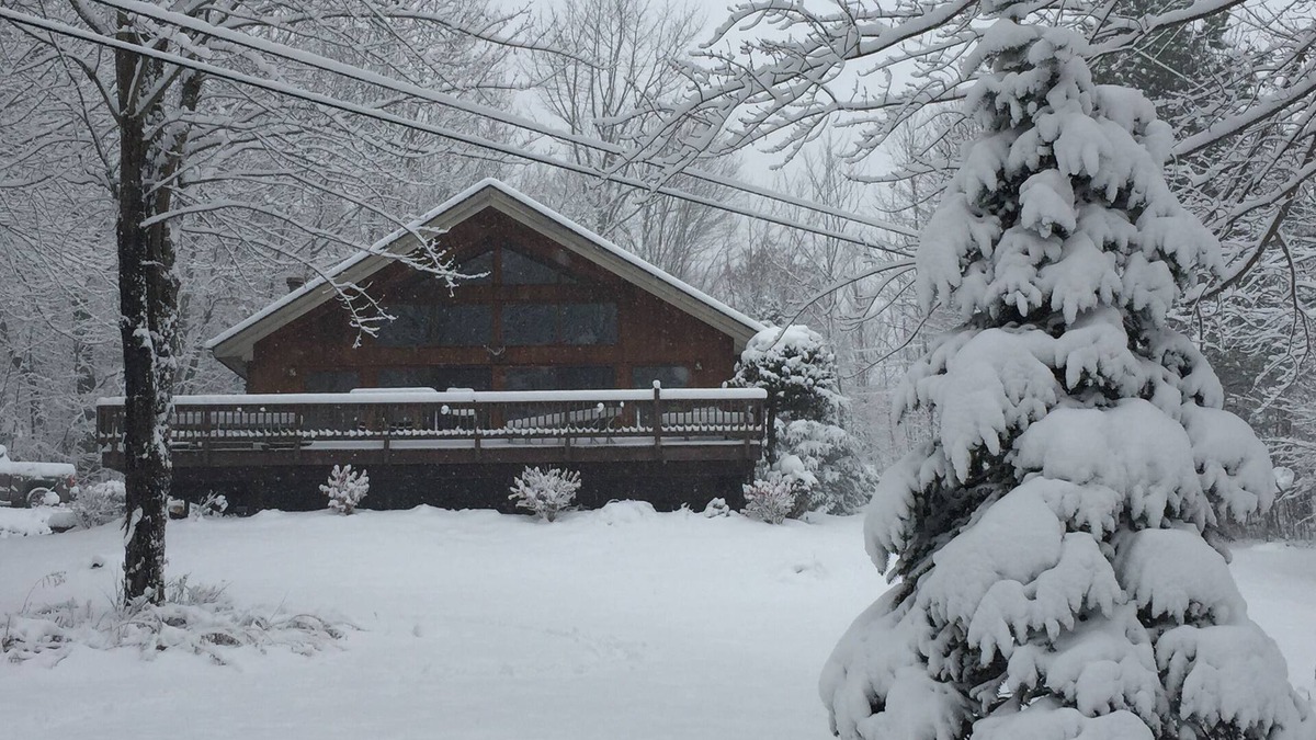 Fleischmanns Ski Chalet | Private Country Chalet With Great Winter Views