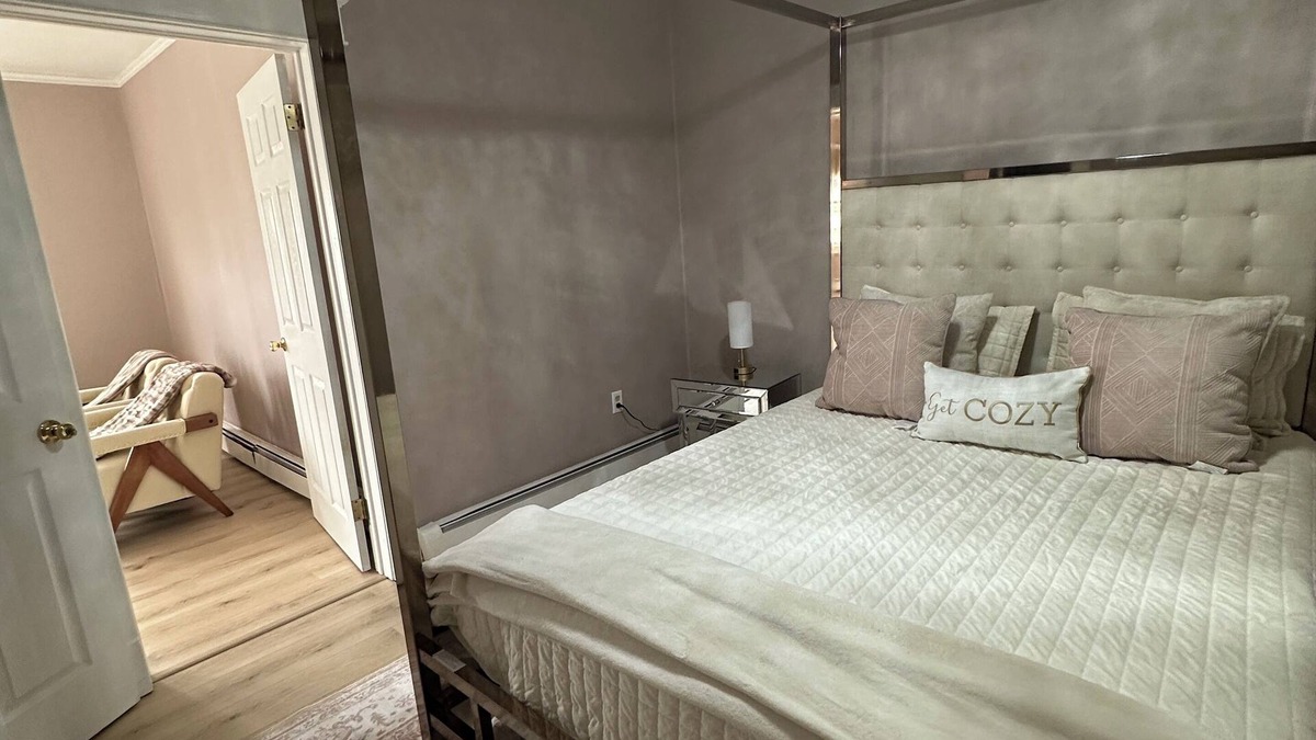 Scranton Apartment | Private Cozy 2-bedroom apartment in charming Scranton with AC