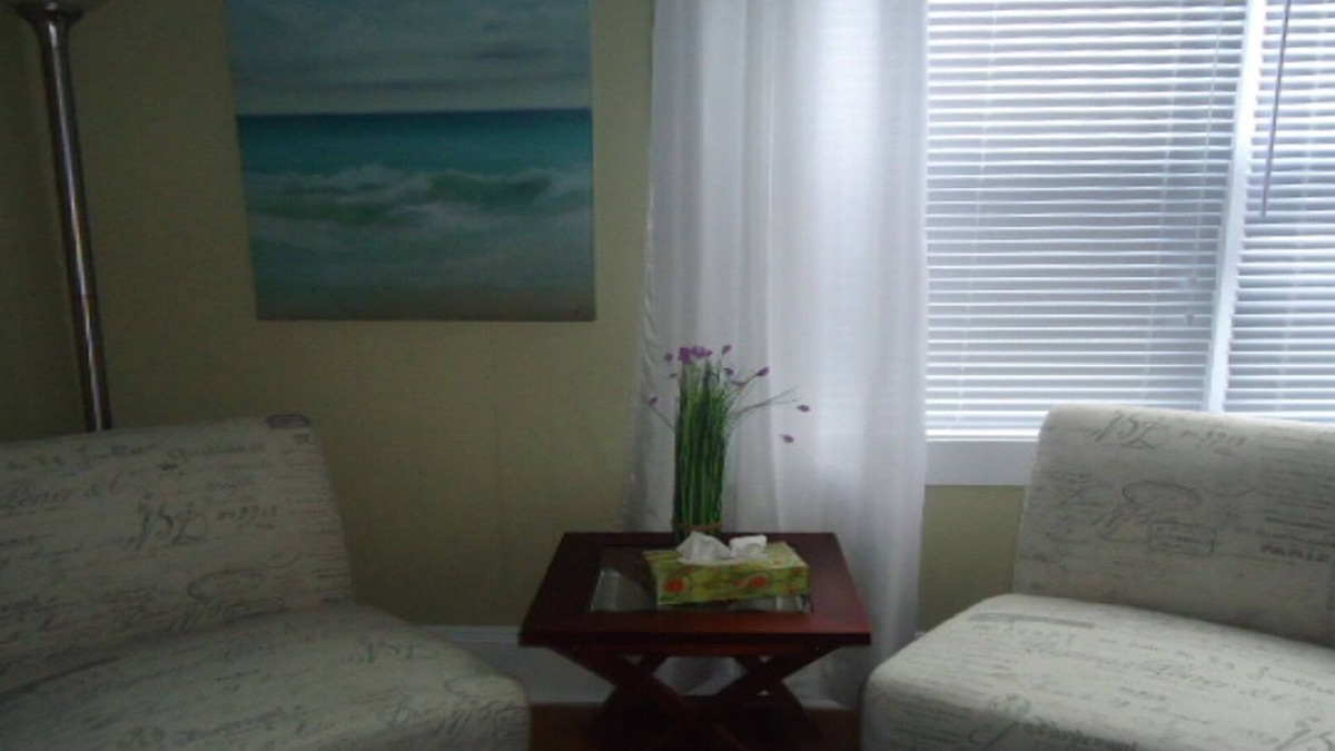 Queens Square Apartment | Private, cozy, heritage studio in Charlottetown Historic District