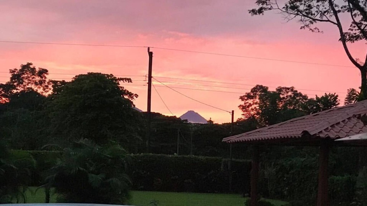 Valle Azul Cabin | Private Quinta Resort - Arenal Volcano View - Perfect Digital Nomad Retreat