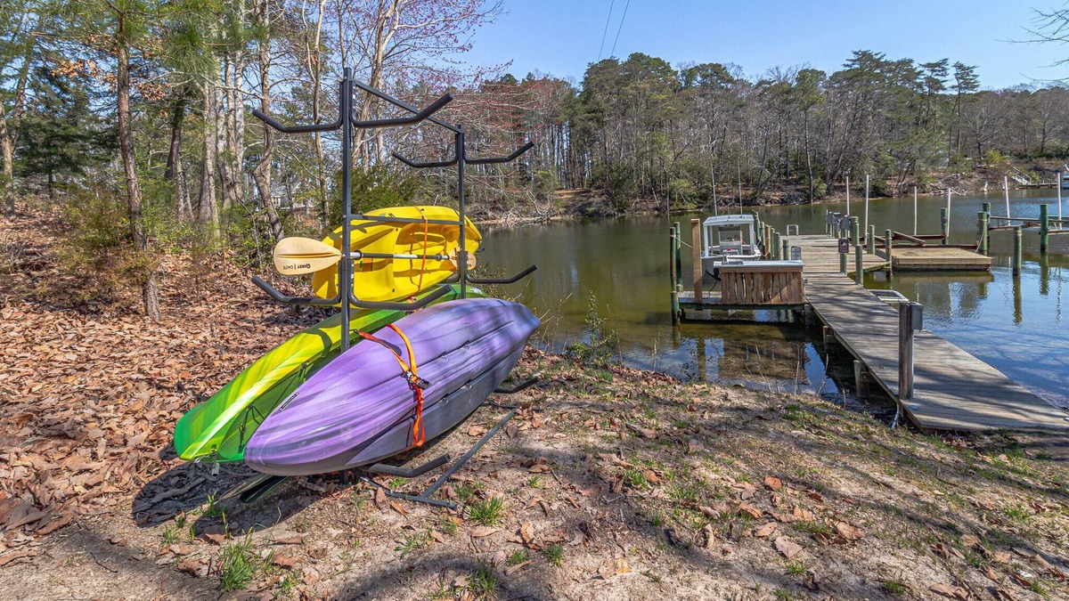 Wicomico Church House | Private Creek Retreat w/king suite, firepit, kayaks