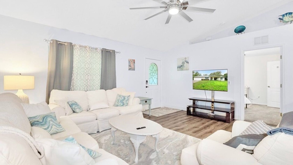 Crystal River House | Private Crystal River Getaway Minutes to Springs!