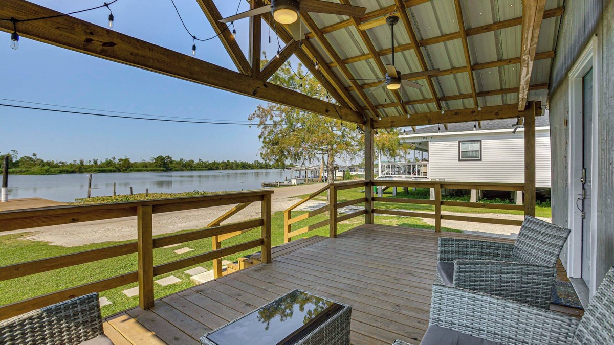 Bayou Gauche Cabin | Private Dock: Des Allemands Cabin on the Bayou!