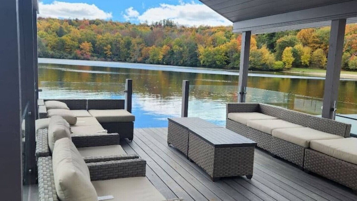 Kauneonga Lake House | Private Dock/Indoor Pool/Sauna/Hot Tub - Sleeps 14